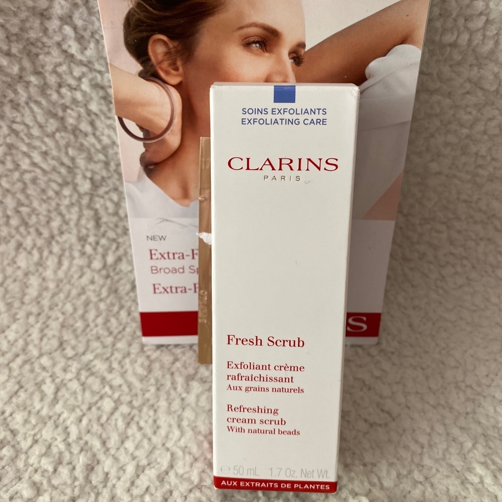 Clarins face scrub